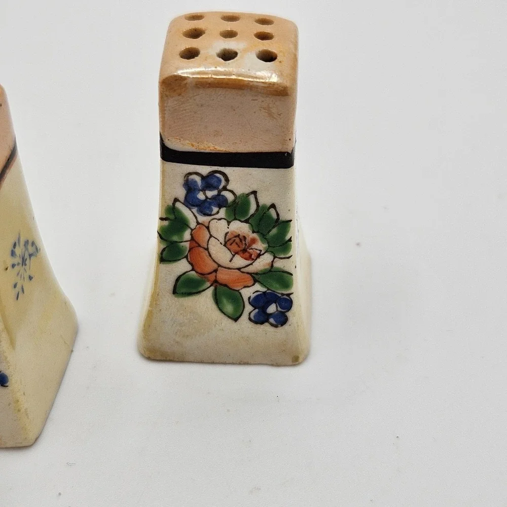 Vintage Japan Ceramic Salt & Pepper Shakers‎ Floral Hand-Painted Square